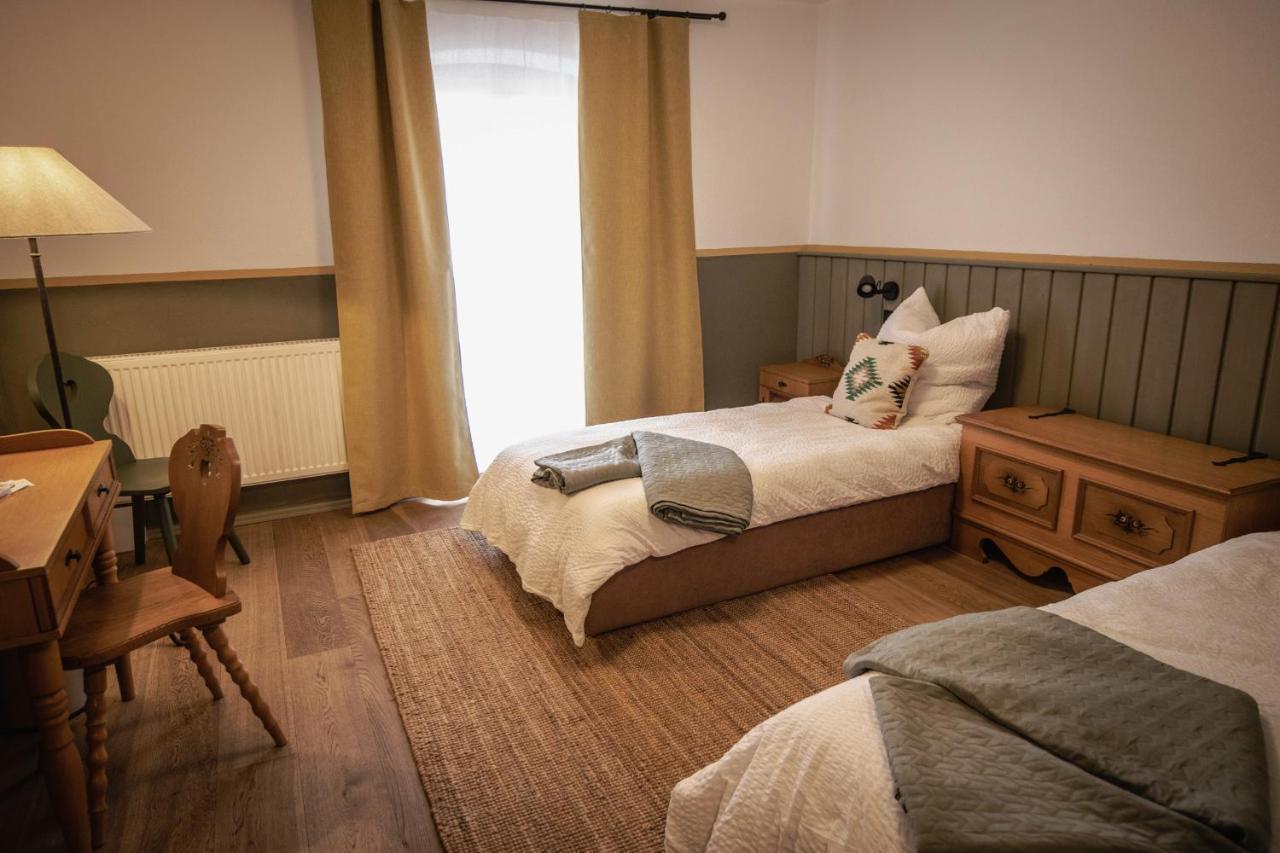 Kastanienhof Pfettrach Otel Altdorf  Dış mekan fotoğraf