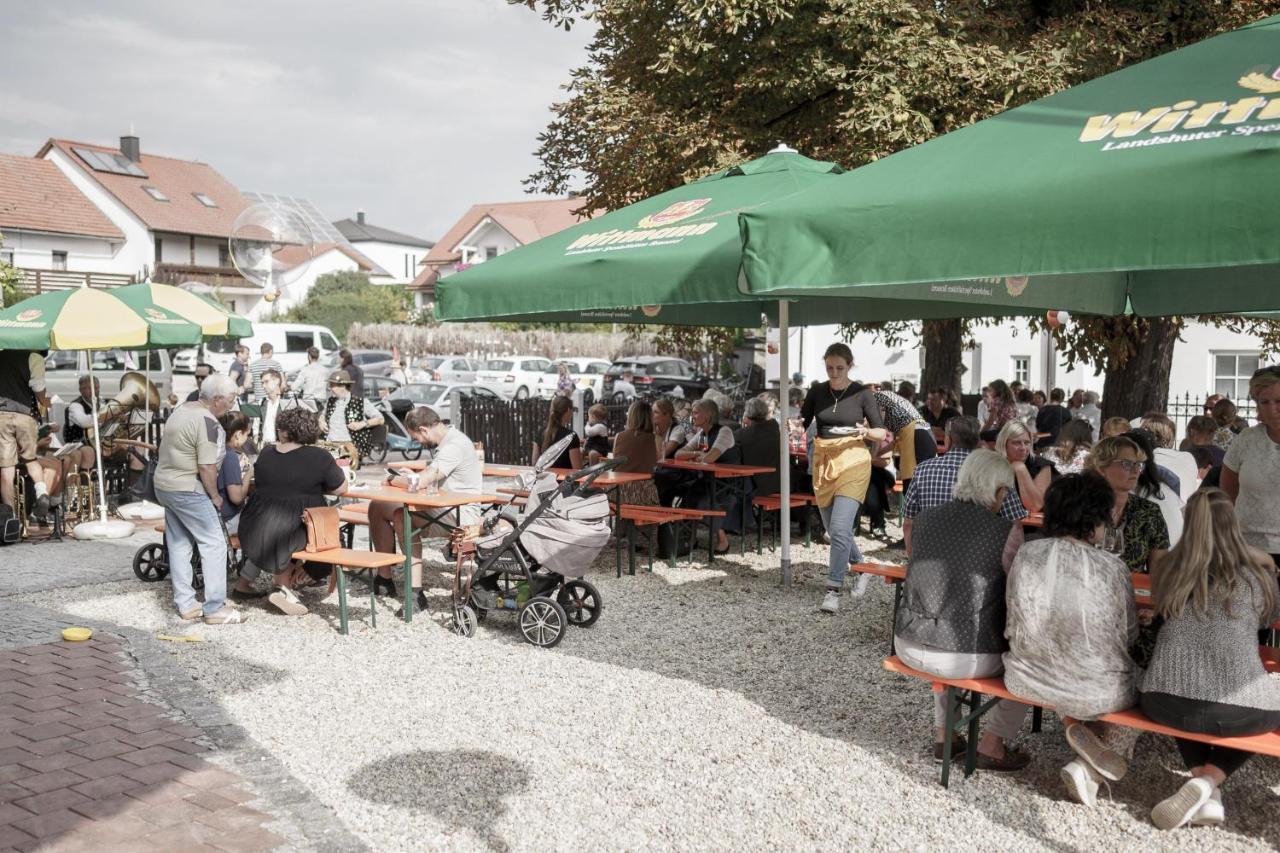Kastanienhof Pfettrach Otel Altdorf  Dış mekan fotoğraf