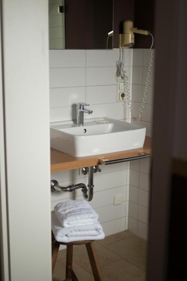 Kastanienhof Pfettrach Otel Altdorf  Dış mekan fotoğraf